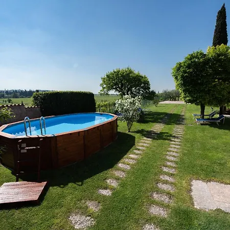 El Crear Farm stay
